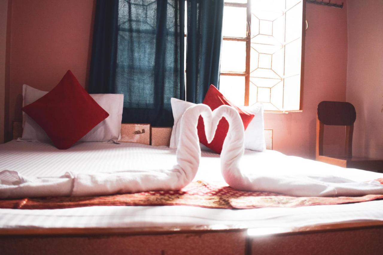 Family Guest House Varanasi Exterior foto