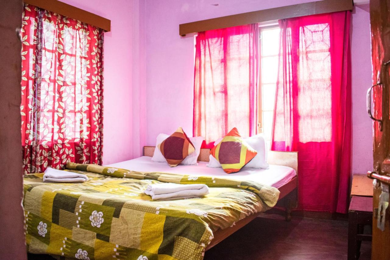 Family Guest House Varanasi Exterior foto