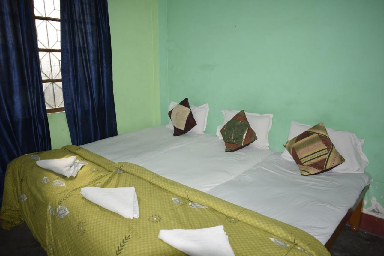 Family Guest House Varanasi Exterior foto