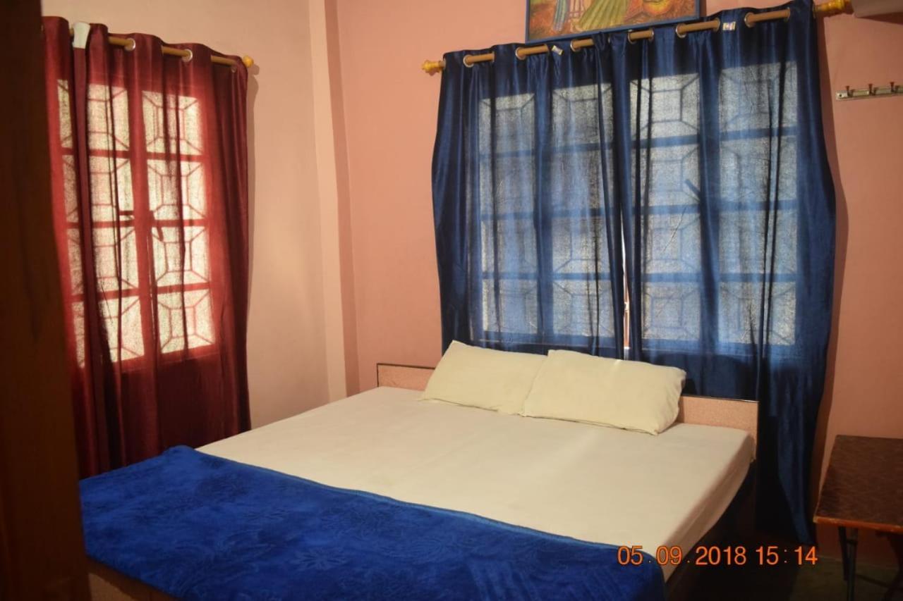 Family Guest House Varanasi Exterior foto